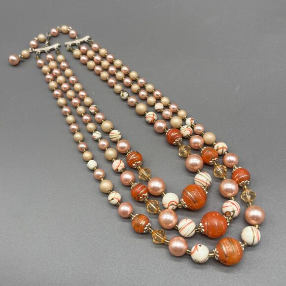 Vintage Japan 1950s Three Strand Glass Bead Necklace Orange Pink Pearl Plastic - Picture 4 of 12
